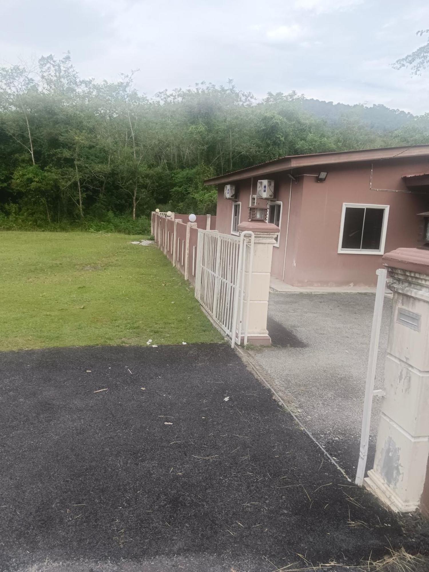 Aliza Scawa Homestay Kuala Pilah Εξωτερικό φωτογραφία